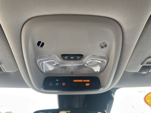 Used 2023 Chevrolet TrailBlazer LT w/ Convenience Package AWD/4WD image 10