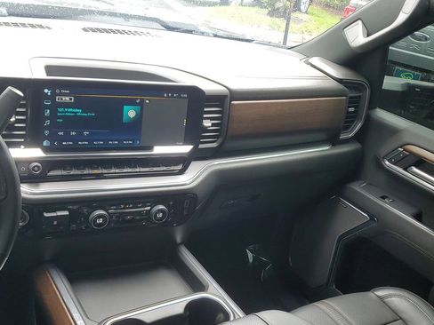 Certified 2024 Chevrolet Silverado 2500 High Country w/ Technology Package AWD/4WD image 20