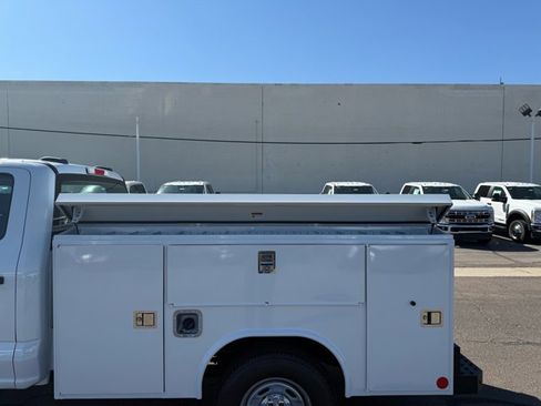 New 2026 Ford F250 XL w/ XL Chrome Package image 15