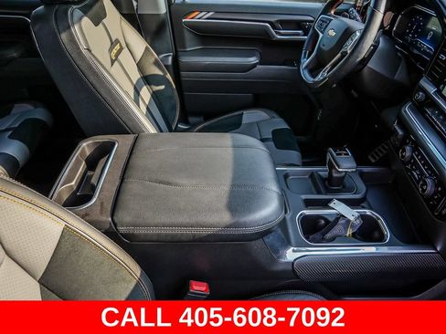 Used 2025 Chevrolet Silverado 1500 LTZ AWD/4WD image 29