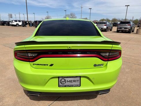 Used 2023 Dodge Charger SXT w/ Blacktop Package image 15