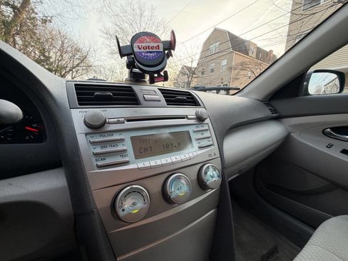 Used 2008 Toyota Camry LE image 11