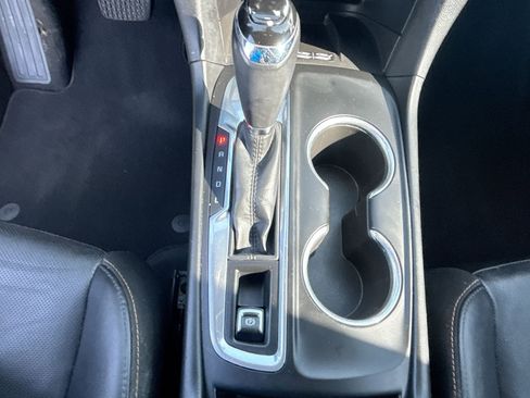 Used 2018 Chevrolet Equinox Premier image 54