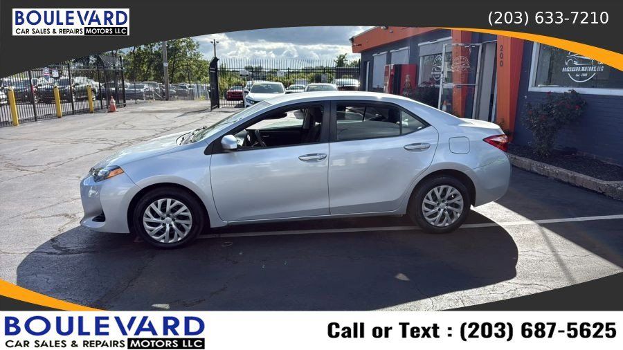 Used 2019 Toyota Corolla LE FWD image 4
