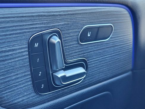 Used 2023 Mercedes-Benz GLB 250 image 33