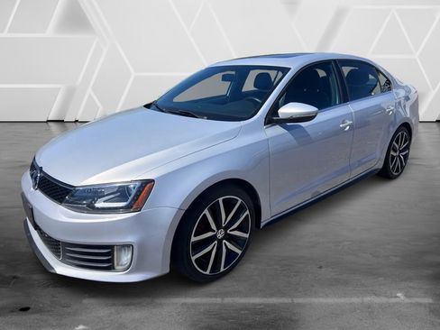 Used 2013 Volkswagen Jetta GLI image 10