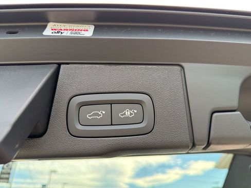 New 2026 Volvo XC60 B5 Ultra w/ Protection Package Premier image 28