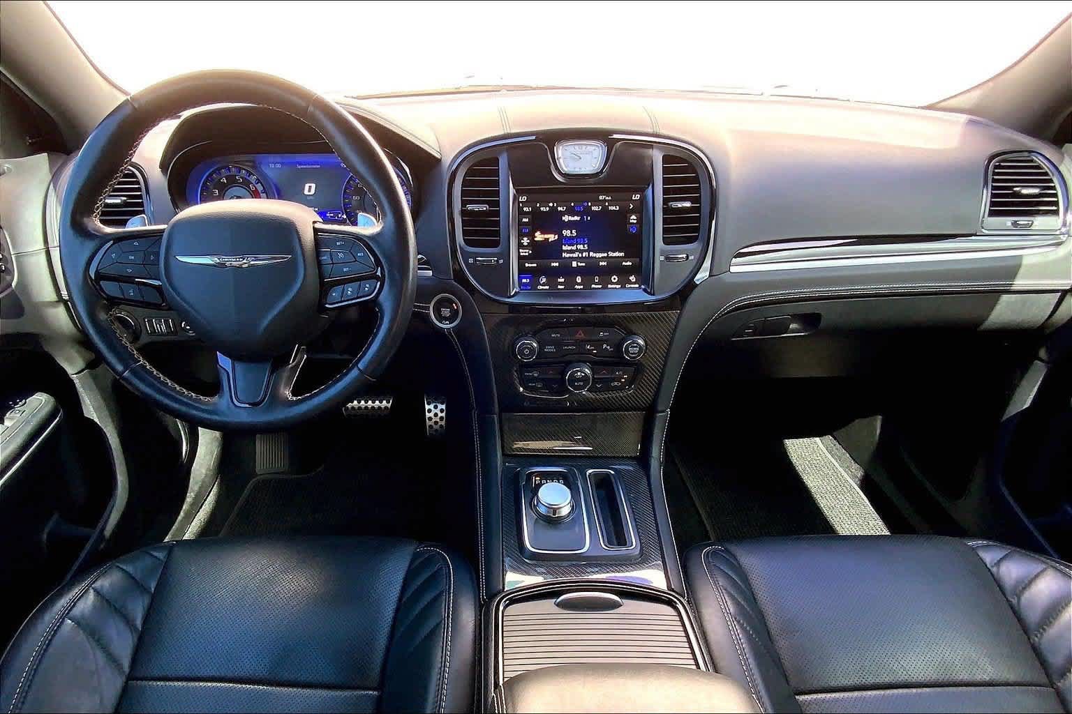 Used 2023 Chrysler 300 C RWD image 10
