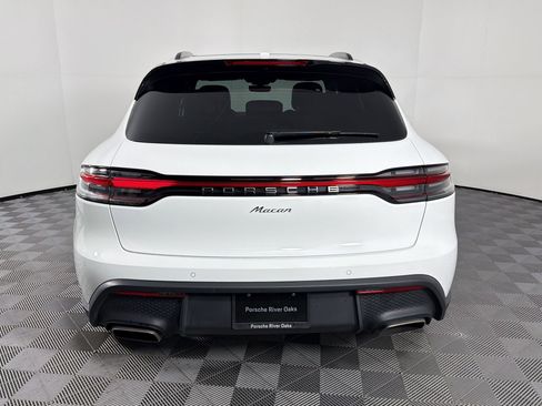 Certified 2026 Porsche Macan AWD/4WD image 10