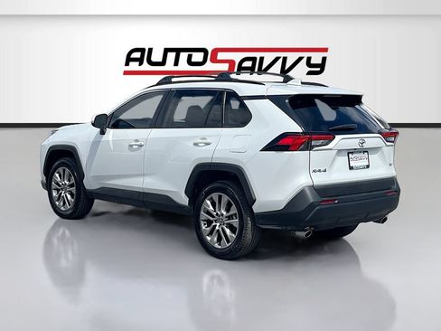 Used 2025 Toyota RAV4 XLE Premium w/ Weather Package FWD image 5