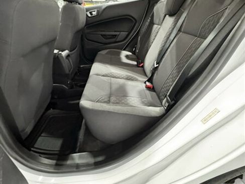 Used 2014 Ford Fiesta SE w/ Equipment Group 201B image 7