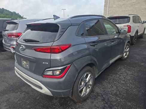 Used 2023 Hyundai Kona SEL AWD/4WD image 3