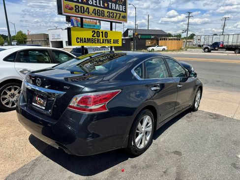 Used 2015 Nissan Altima 2.5 SV w/ Convenience Package FWD image 3