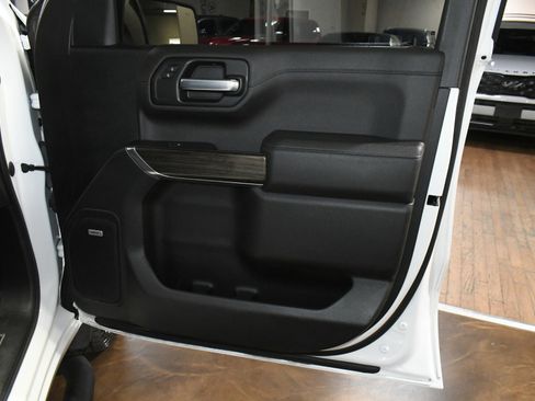 Used 2021 Chevrolet Silverado 1500 LT Trail Boss w/ Convenience Package II image 44