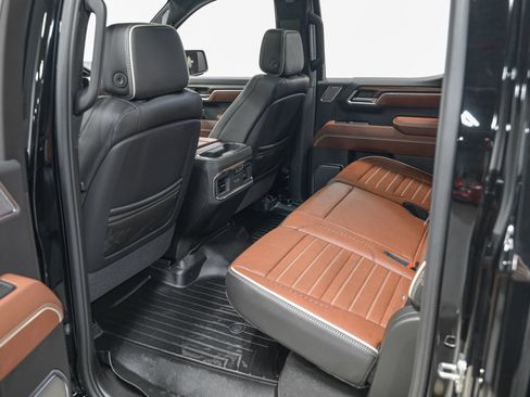 Used 2025 GMC Sierra 1500 Denali Ultimate AWD/4WD image 28