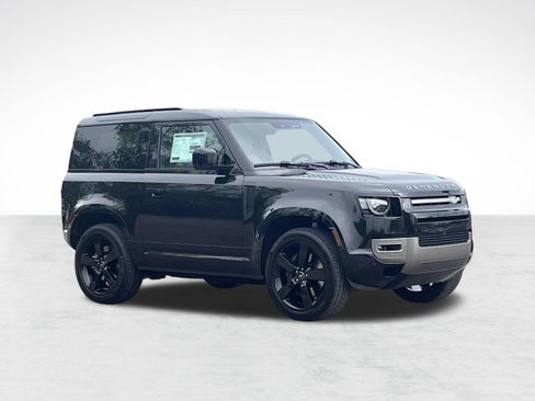 Used 2025 Land Rover Defender 90 X-Dynamic SE AWD/4WD image 5