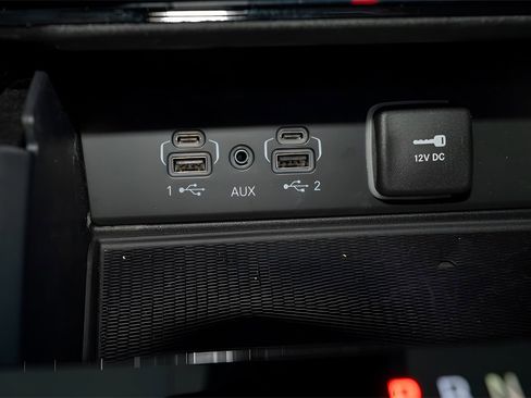 Used 2024 Jeep Grand Cherokee L Overland w/ Luxury Tech Group IV image 14