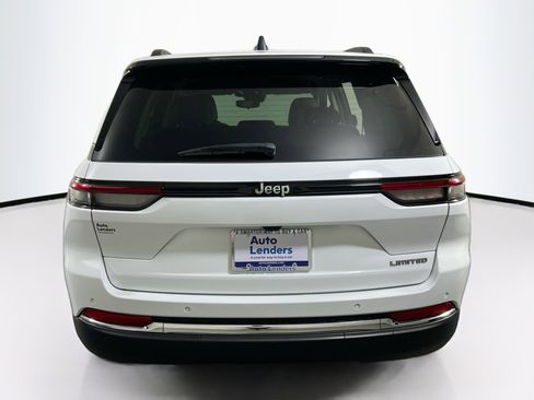 Used 2022 Jeep Grand Cherokee Limited image 6