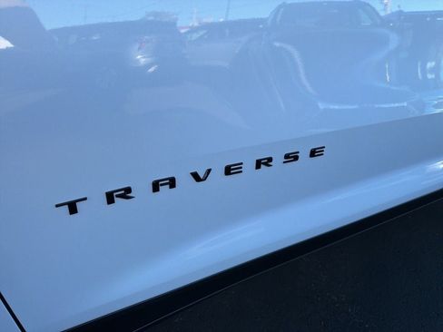New 2026 Chevrolet Traverse Z71 w/ Enhanced Driving Package image 10
