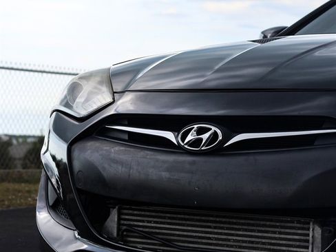 Used 2013 Hyundai Genesis 2.0T image 2