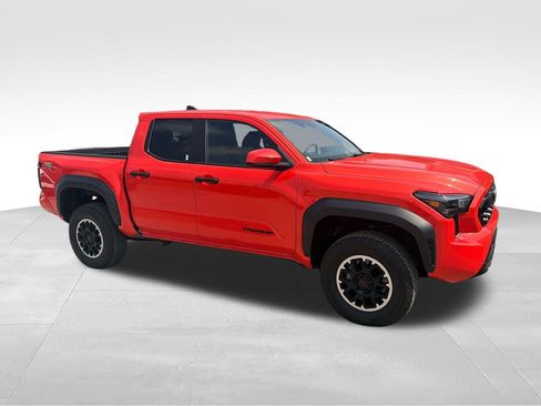 Used 2024 Toyota Tacoma TRD Off-Road AWD/4WD image 7