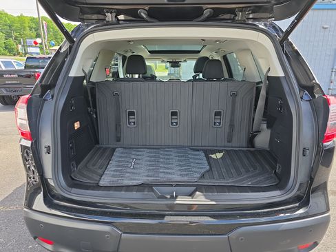 Used 2023 Subaru Ascent Touring AWD/4WD image 8