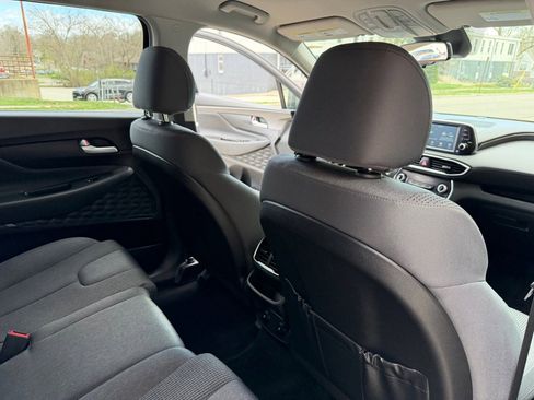 Used 2019 Hyundai Santa Fe SEL image 18