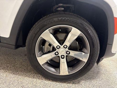 Used 2022 Jeep Grand Cherokee L Limited image 34