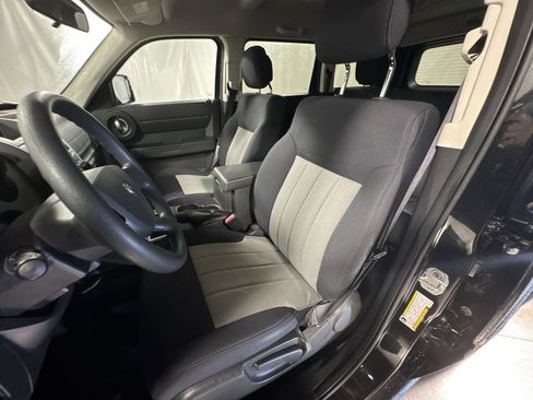 Used 2010 Dodge Nitro SE image 16