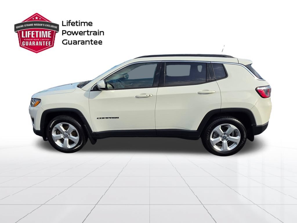 Used 2018 Jeep Compass Latitude FWD image 2