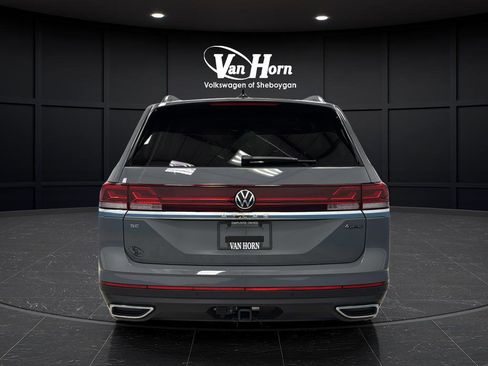 Used 2025 Volkswagen Atlas SE w/ Panoramic Sunroof Package AWD/4WD image 6