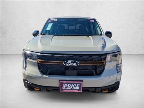 Used 2025 Ford Maverick Tremor image 2