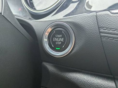 Used 2023 Buick Encore GX Preferred w/ Cold Weather Comfort Package FWD image 31