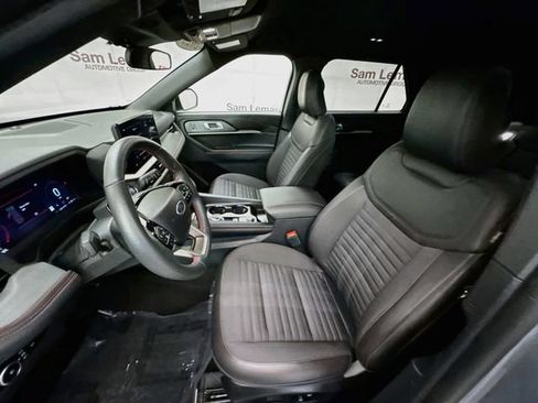 Used 2025 Ford Explorer ST-Line AWD/4WD image 22