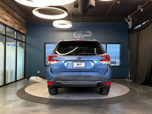 Used 2021 Subaru Forester Premium w/ Popular Package #1 AWD/4WD image 4