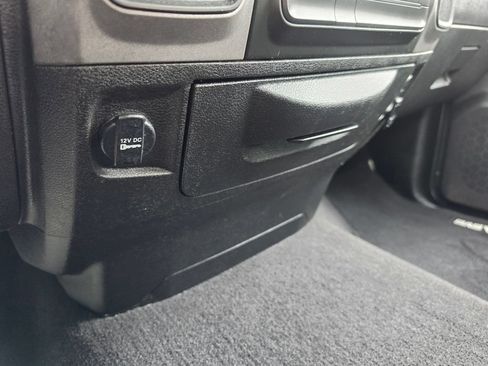 Used 2019 RAM 1500 Express RWD image 22
