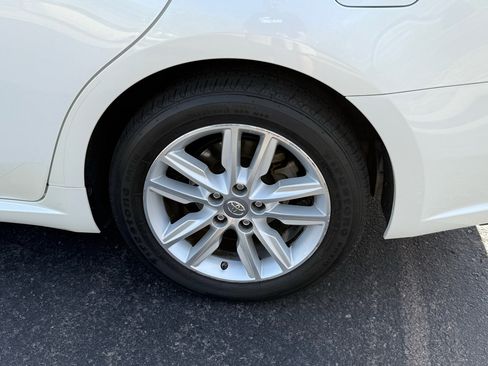 Used 2014 Toyota Avalon XLE Premium image 36