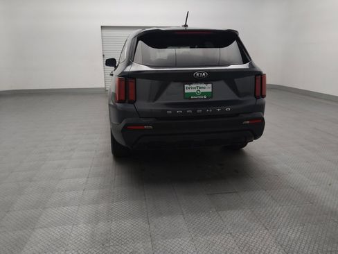 Used 2021 Kia Sorento LX FWD image 6