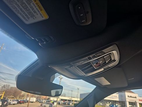 New 2026 RAM 1500 4x4 Crew Cab image 18