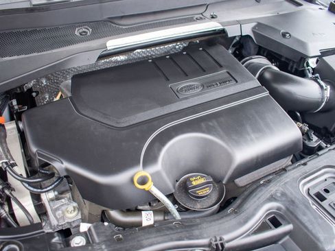 Used 2025 Land Rover Discovery Sport Dynamic SE image 37