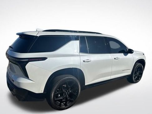 Used 2024 Chevrolet Traverse RS w/ LPO, Floor Liner Package image 6