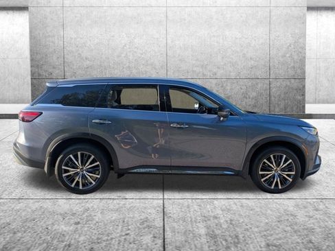 Used 2024 INFINITI QX60 Sensory w/ Cargo Package image 2