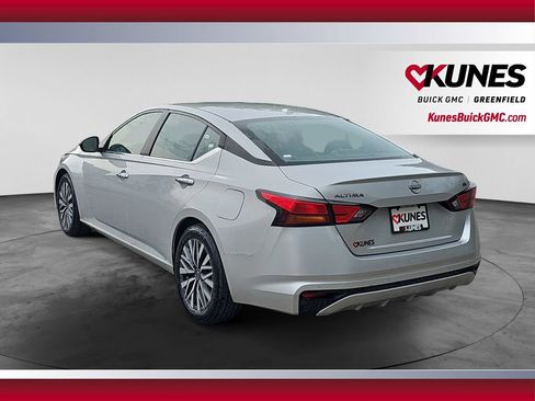 Used 2024 Nissan Altima 2.5 SV FWD image 8