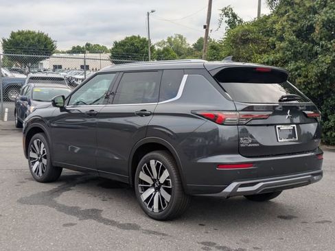 New 2025 Mitsubishi Outlander SEL image 5