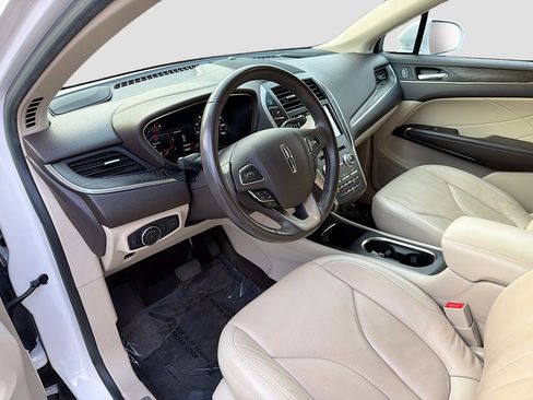 Used 2018 Lincoln MKC Reserve image 26