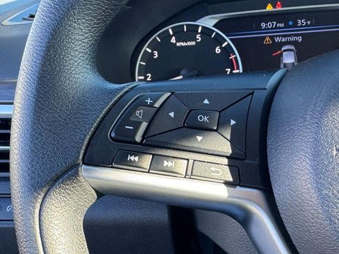 Used 2024 Nissan Altima 2.5 SV image 17