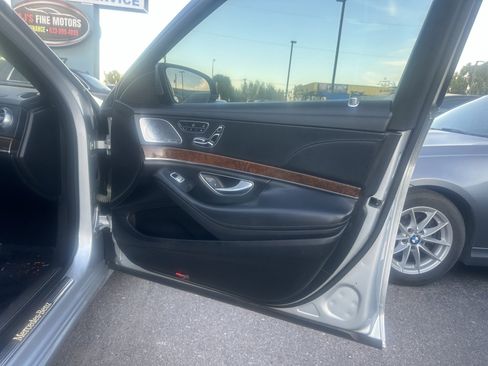Used 2015 Mercedes-Benz S 550 Sedan image 12