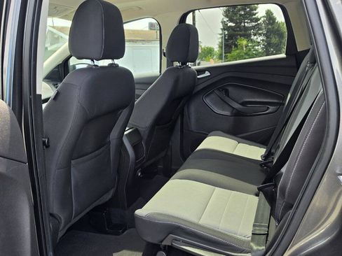 Used 2015 Ford Escape SE FWD image 15