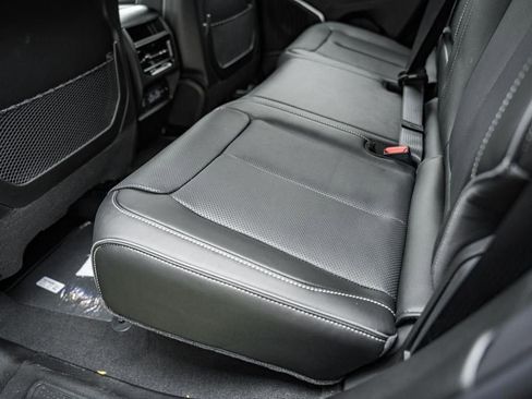 New 2025 Jeep Grand Cherokee Overland w/ Adv Protech Group III AWD/4WD image 33