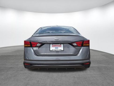 Used 2025 Nissan Altima 2.5 SV FWD image 4